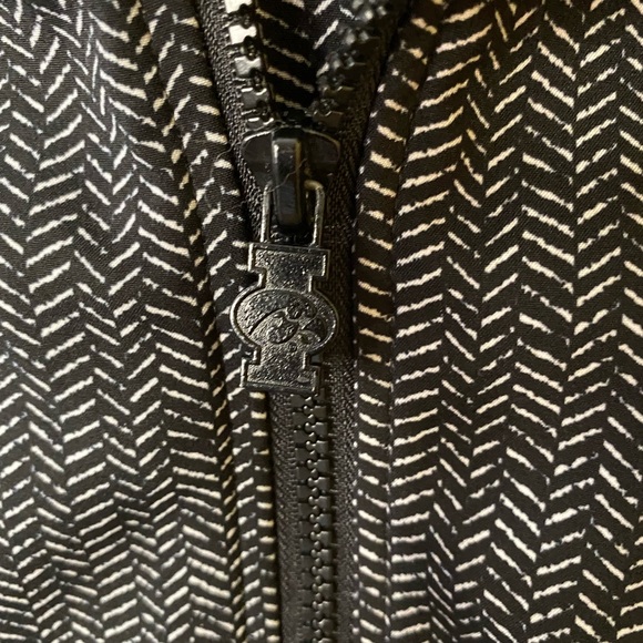 Iowa Hawkeyes Full Zip Hooded Ladies Coat - Picture 6 of 10